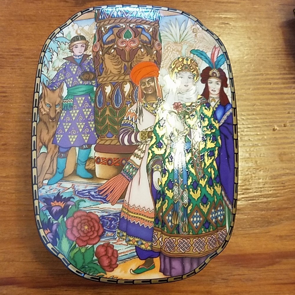 Villeroy & Boch Russian Fairy Tale porcelain box